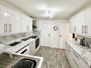 COLCHESTER ROAD- click for photo gallery